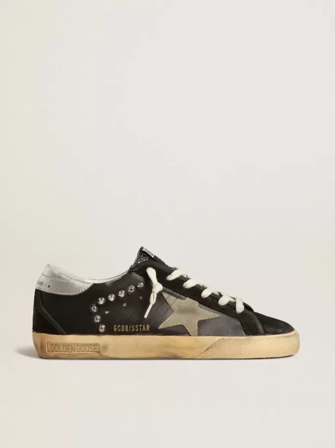 Women’s Super-Star aus schwarzem Leder und Wildleder mit silbernen Nieten