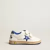 Young Ball Star mit blauem Metallic-Lederstern und Fersenlasche