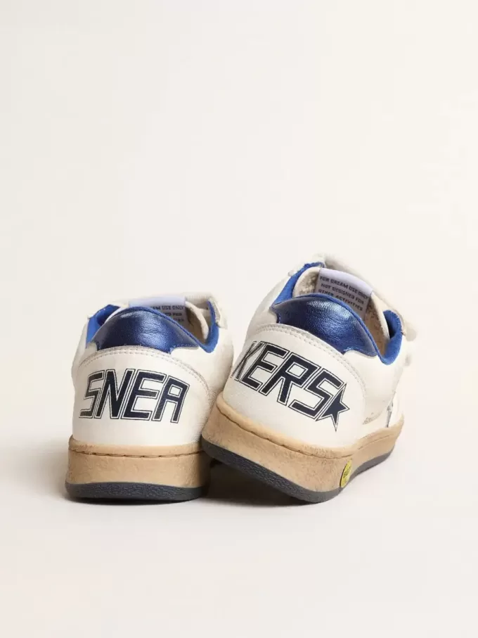 Young Ball Star mit blauem Metallic-Lederstern und Fersenlasche