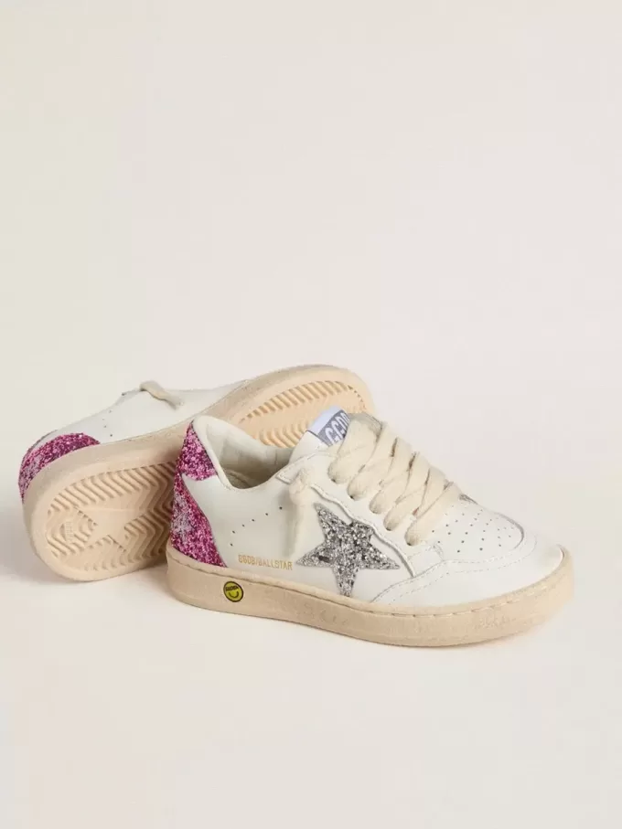 Young Ball Star mit silbernem Glitzerstern und rosa Glitzer-Fersenlasche