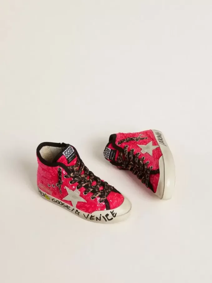 Young Francy mit Pailletten, eisgrauem Wildlederstern und Schnürsenkeln mit Animal-Print