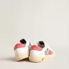 Young May mit rosa Lederstern und Fersenlasche