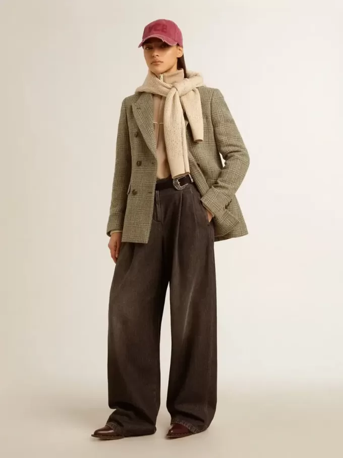 Zweireihiger Damenblazer aus Shetlandwolle Zweireihiger Damenblazer aus Shetlandwolle