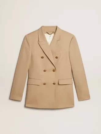 Zweireihiger Damenblazer in Sandfarbe mit goldenen Wappenknöpfen